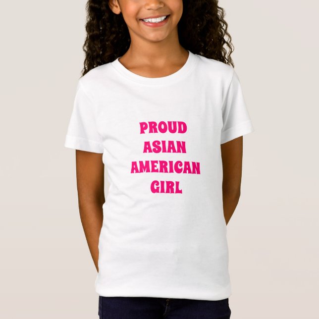 Stolzes asiatisches Mädchen, heiß rosa T-Shirt (Vorderseite)