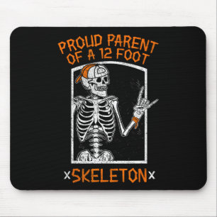 Stolzes Eltern eines 12 Fuß Skeletts - Halloween Mousepad