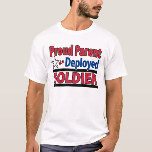 Stolzes Elternteil eines entfalteten Soldat-Shirts T-Shirt