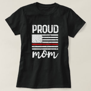 Stolzes Feuerwehrmann-Mama-amerikanische T-Shirt