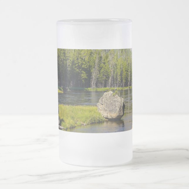 Stone am Madison River Mattierte Tasse (Mittel)
