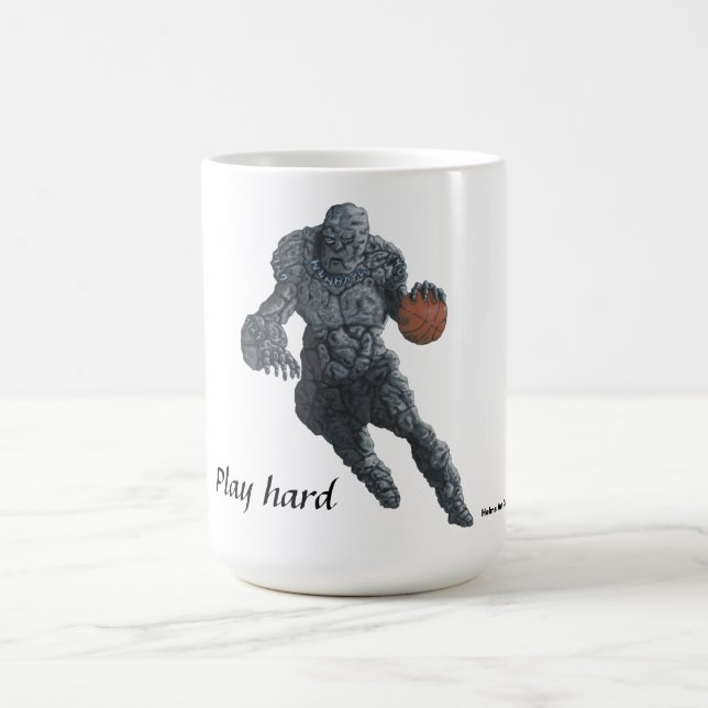 Stone Golem Playing Basketball Tasse (Mittel)