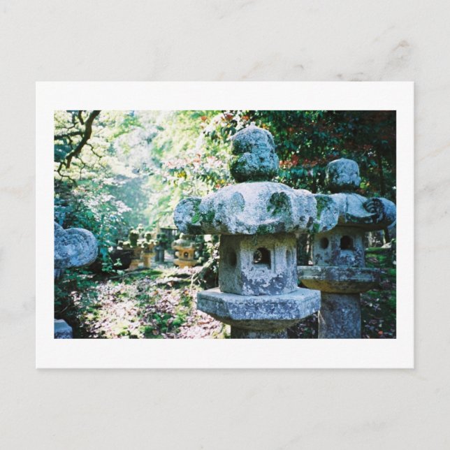 Stone Lanterns: Gesshoji Temple, Matsue, Japan Postkarte (Vorderseite)