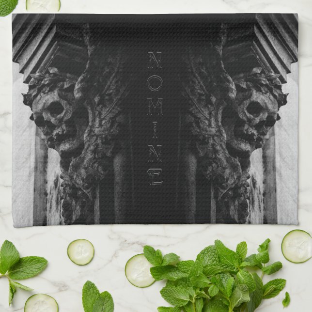 Stone Wings Skull Geschirrtuch (Gefaltet)