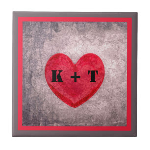 Stonealkes Herz in Grau und Rot Mit Monogramm Fliese