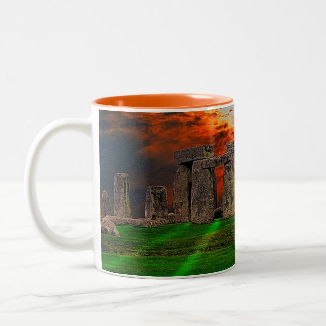 Stonehenge Celtic Stehend Stones in Großbritannien Zweifarbige Tasse (Links)