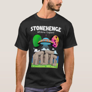 Stonehenge England Souvenir Flying Saucer im Park T-Shirt