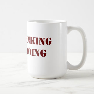 Stoppen Sie, den Anfang zu denken, der Tasse tut