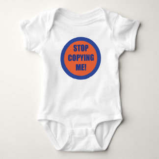 Stoppen Sie, mich zu kopieren!!! Baby Strampler