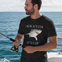 Stoppt das Finnen von Haifischen im Ozean statt Su