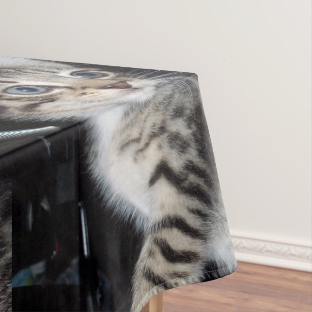 "Störenfried: Die Mischlinge Tabby Kitten Tischdecke (Beispiel)