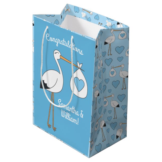 Stork Baby Shower Blue Boy Mittlere Geschenktüte (Rückseite Schrägansicht)