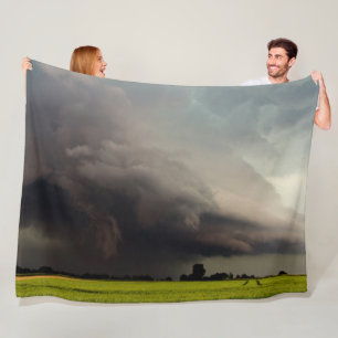 STORM KOMMT EIN FLEECEDECKE