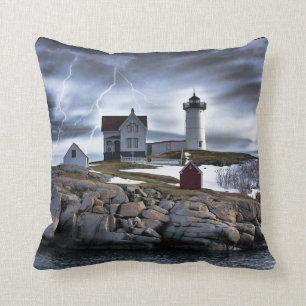 Stormy Cape Neddick "Nubble" Leuchtturm Kissen