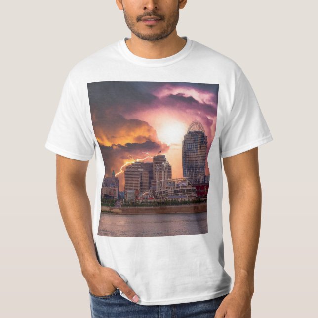 Stormy Cincinnati Great American Ball Park T - Shi T-Shirt (Vorderseite)