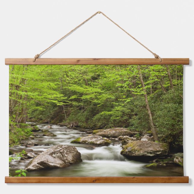 Straight Gabel fließt durch den Wald Wandteppich Mit Holzrahmen (Vorne)