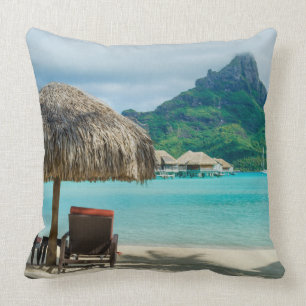 Strand auf Bora Bora Wurfskissen Kissen