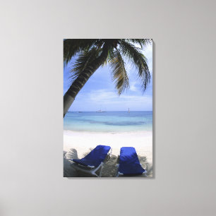 Strand, Loungestuhl, Palme, Horizont über Leinwanddruck