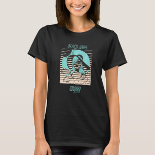 Strand mehr Besorgnis weniger Urlaub Sommerwochen T-Shirt