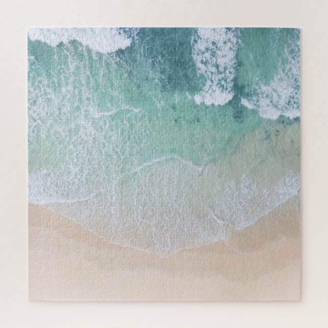 Strand mit weißem und grünem Lace Sand und Meer (Vertikal)