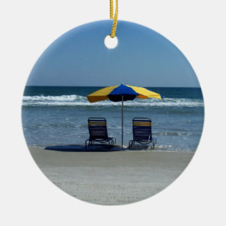 Strand-Stühle auf der Küstenlinie Keramik Ornament