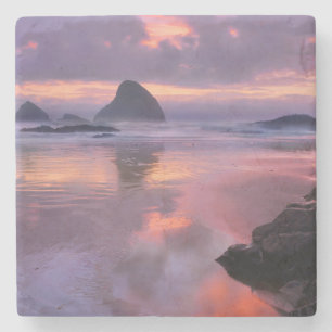 Strand und Meeresstapel in Oregon, Sonnenuntergang Steinuntersetzer