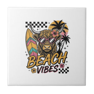 Strand-Vibes Highland-Kuh Sommer-Vektor-Art_1 Fliese