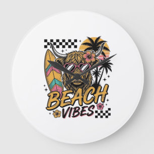 Strand-Vibes Highland-Kuh Sommer-Vektor-Art_1 Große Wanduhr