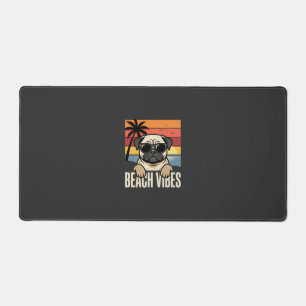 Strand-Vibes-Mops-Hund-Sonnenuntergang Schreibtischunterlage