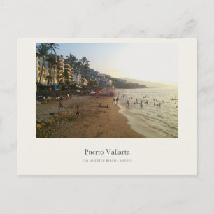Strand von Puerto Vallarta im goldenen Licht Postkarte
