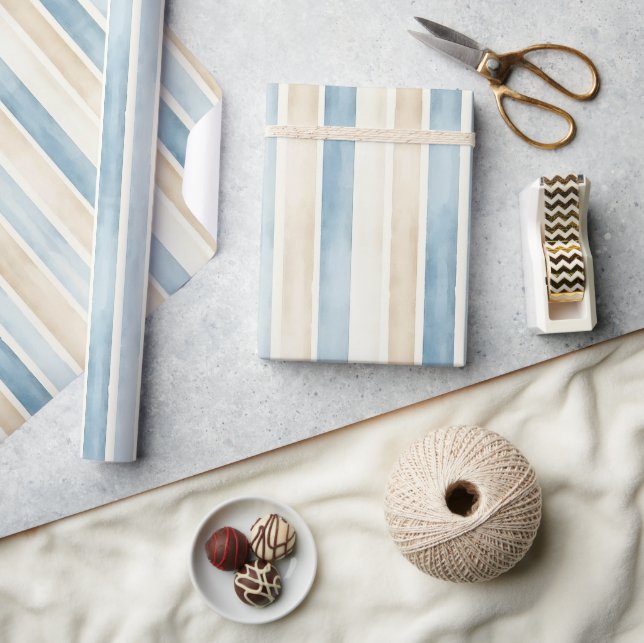 Strandblau Creme Streifen Hochzeit Geschenkpapier (Kunsthandwerk)