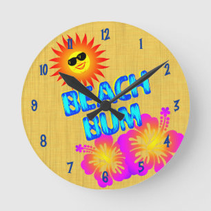 Strandbummler-Sonne-und-Hibiskus-Uhr Blaue Zahlen Runde Wanduhr