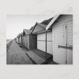 Strandhütten in Schwarz-Weiß-Form auf Postkarte