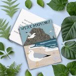 Strandseagulls: Änderung der Ankündigungsadresse Postkarte<br><div class="desc">Diese individuell anpassbare Ansage Postkarte hat ein lustiges Strandthema. Karo diese coole Illustration von Morro Bay,  Kalifornien. Fügen Sie Ihren eigenen Text hinzu. Lass mir Bescheid,  wenn du etwas Maßgeschneidert haben möchtest.</div>