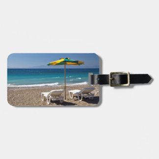 Strandstühle und Sonnenschirm – Sommer Gepäckanhänger