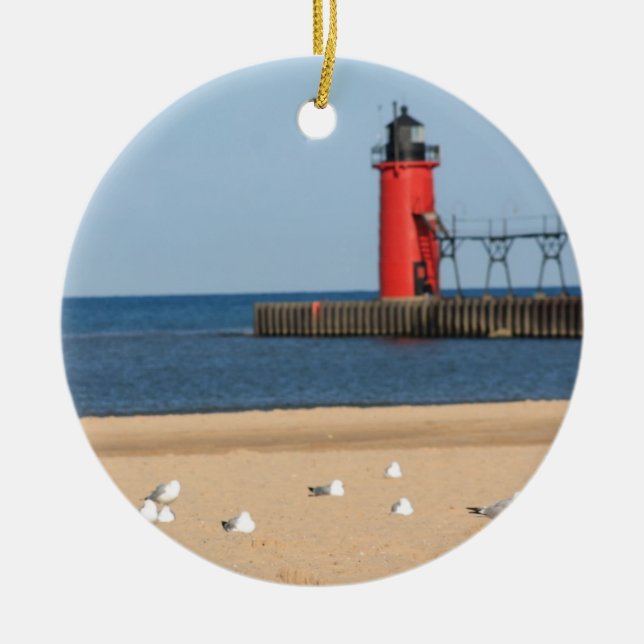 Strandszene mit Segel und Leuchtturm Keramik Ornament (Vorne)
