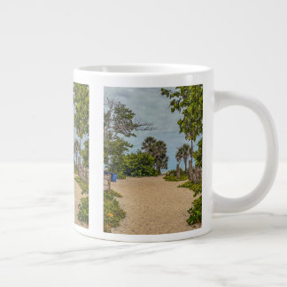 Strandtage, Bewölkt, Strand Willkommen Jumbo-Tasse