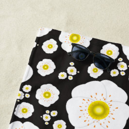 Strandtuch von White Poppies