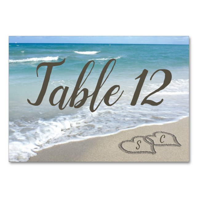 StrandWedding Monogram Herz in Sand Tischnummer (Vorderseite)