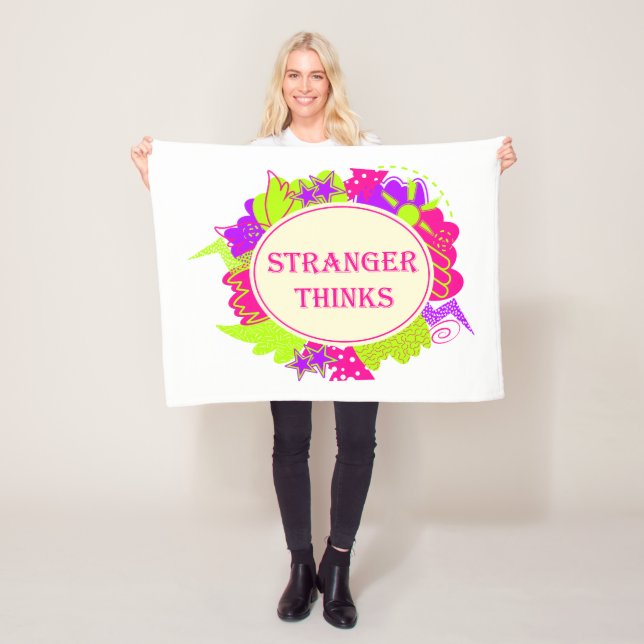 Stranger thinks quote in 80s tv show style fleecedecke (Beispiel)