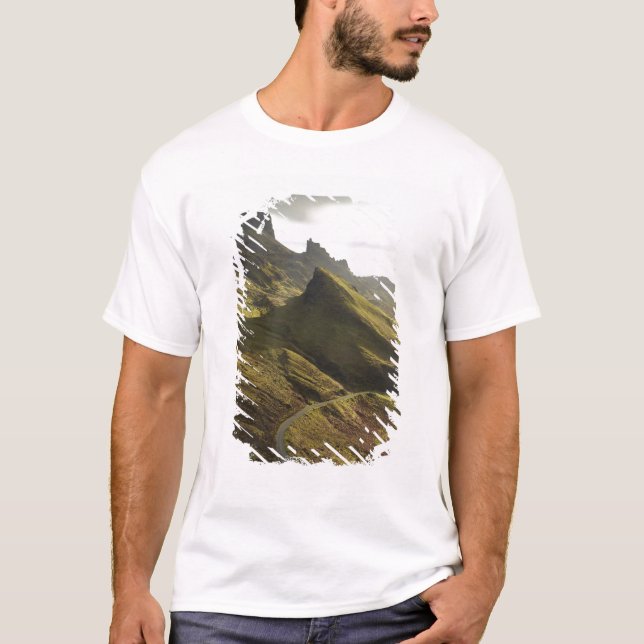 Straße, die die Quiraing, die Insel Skye, T-Shirt (Vorderseite)