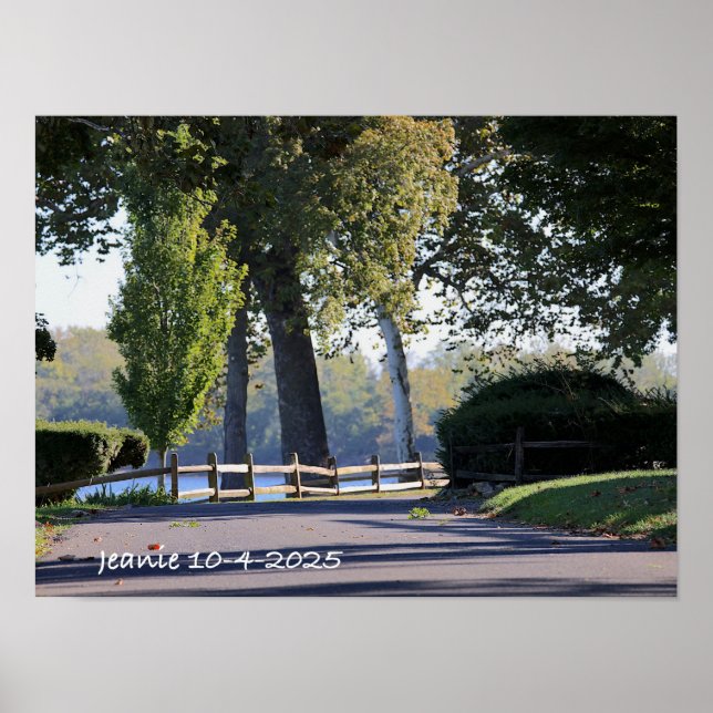 Straße neben dem Delaware River Poster (Vorne)