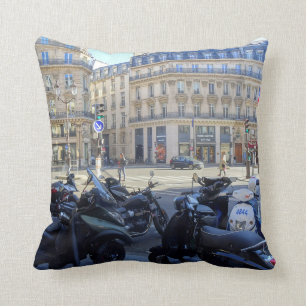 Straße von Paris. Frankreich. Kissen