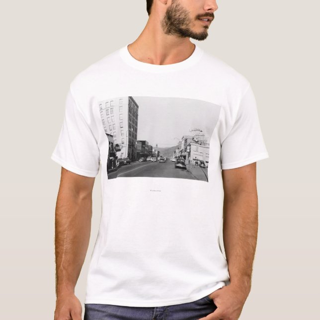 Straßen-Szene in Aberdeen, WA Fotografie T-Shirt (Vorderseite)
