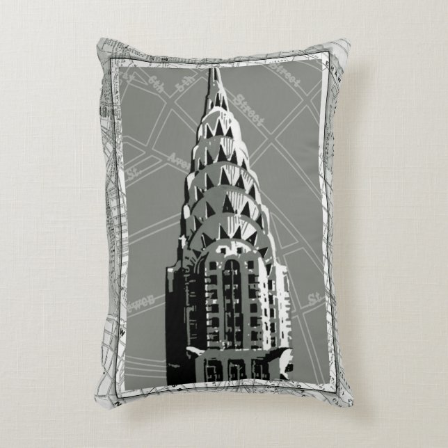 Straßen von New York mit Reich-Staats-Gebäude Zierkissen (Vorderseite(Vertikal))