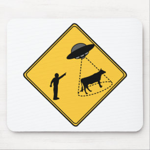 Straßenschild- Kuh und UFO Mousepad