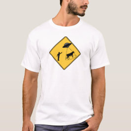 Straßenschild- Kuh und UFO T-Shirt