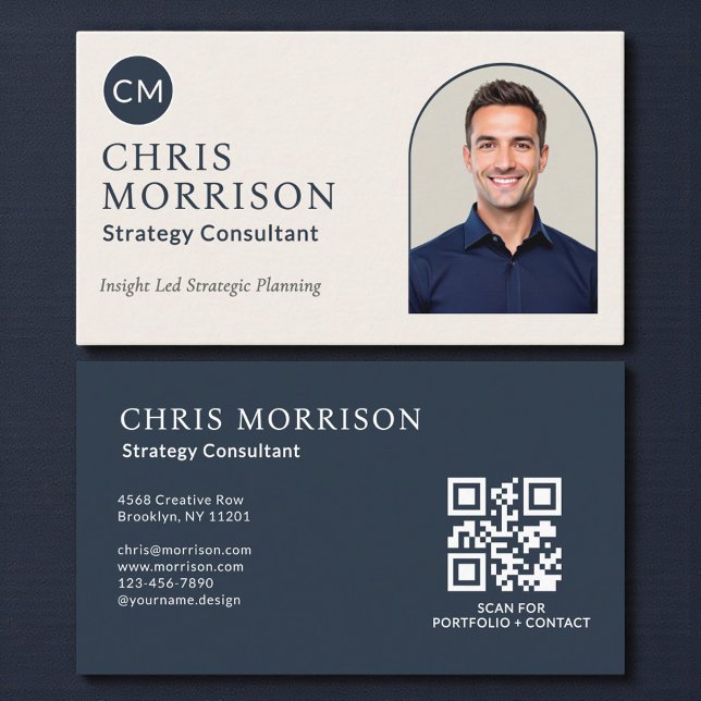 Strategy Consultant Photo QR Code Navy Blue Visitenkarte (Von Creator hochgeladen)