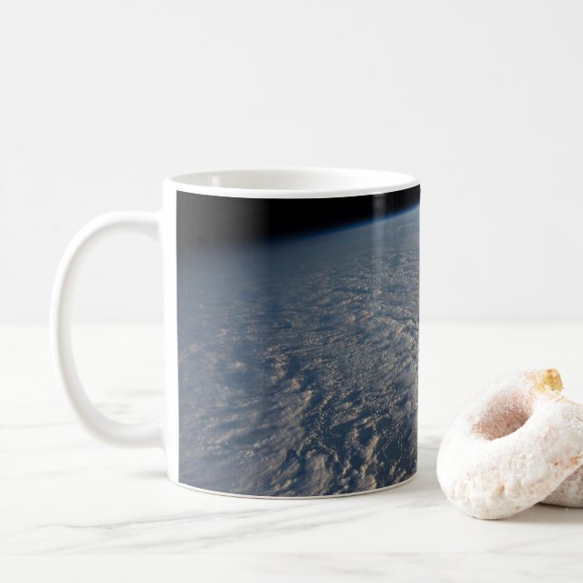 Stratocumulus Wolken über dem Pazifik. Kaffeetasse (Mit Donut)