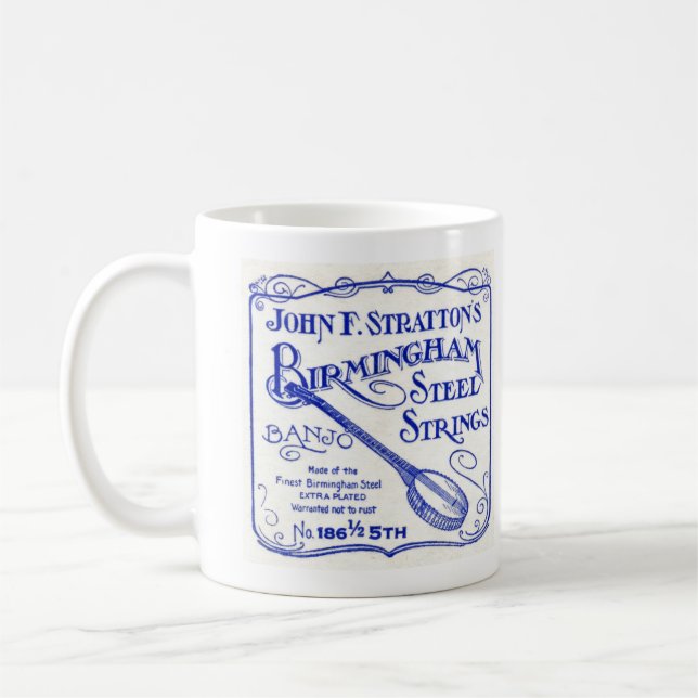 Strattons reiht Tasse auf (Links)